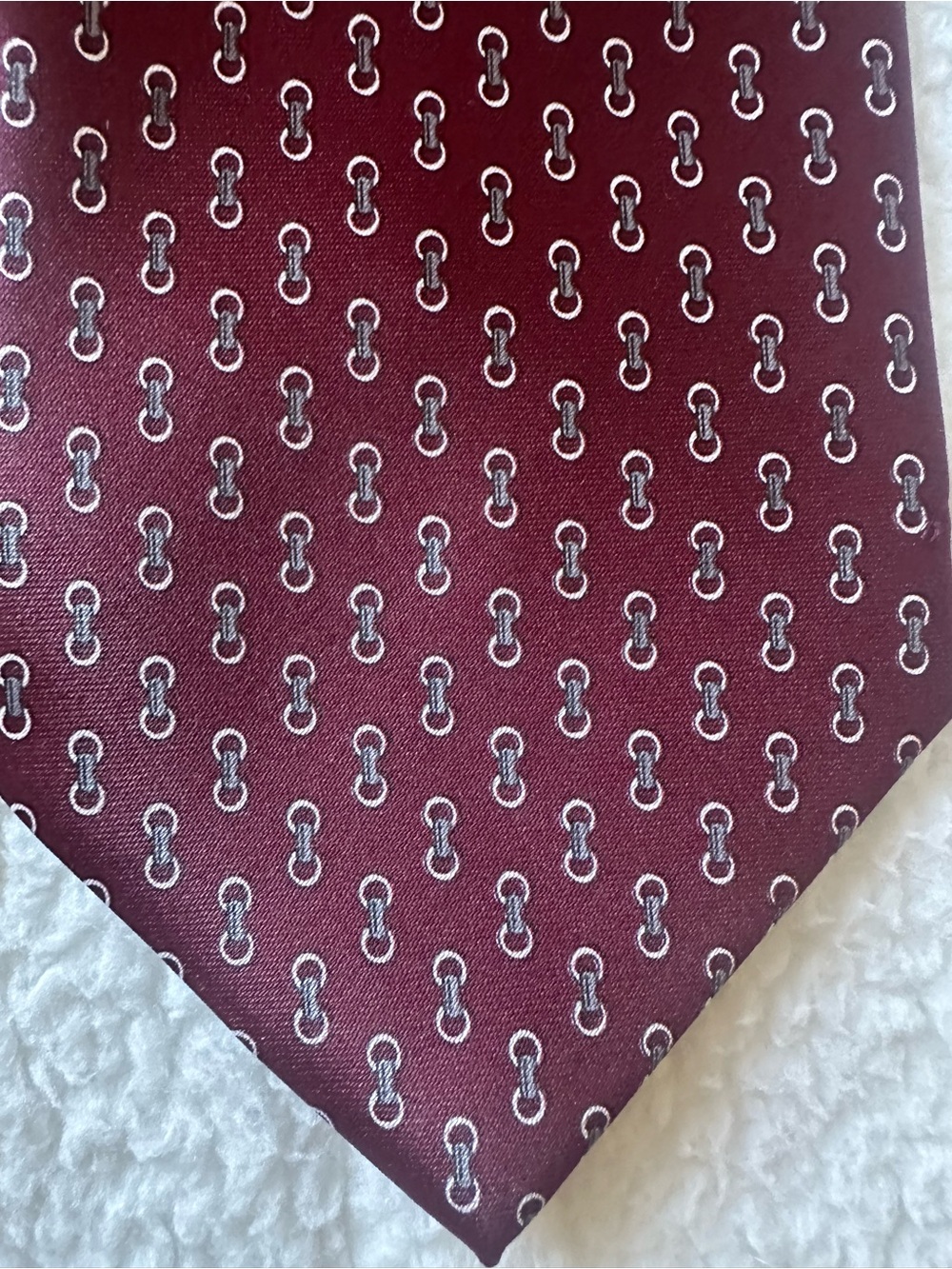 Silver Chain-Link Motif Silk Burgundy Tie Made in Italy